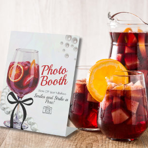 Signe De Table Sangria & Sass Photo Booth