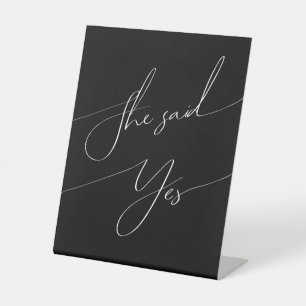 Signe De Table Script Whimsical   Mariage Noir Elle A Dit Oui