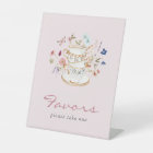 Tea Party rose favorise le guéridon