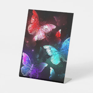 Signe De Table Trois papillons brillants sur l'arrière - plan de 