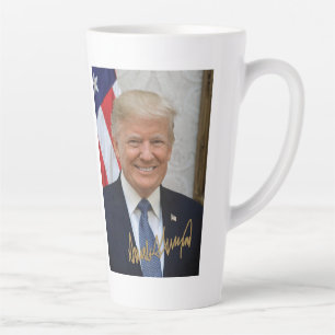 SIGNÉ PAR LE PRÉSIDENT TRUMP MUG