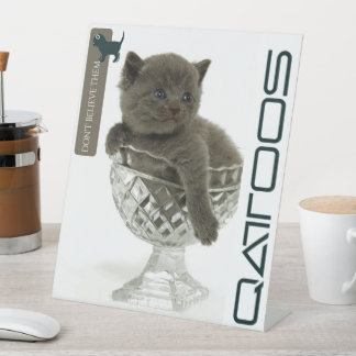 SIGNE PÉDESTAL QATTOOS