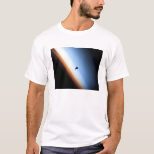 Silhouette of space shuttle Endeavour T-Shirt