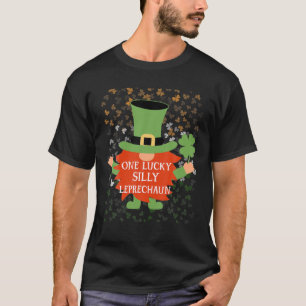 Silly Funny St Patrick's Day Lucky Gnome Family Ma T-Shirt