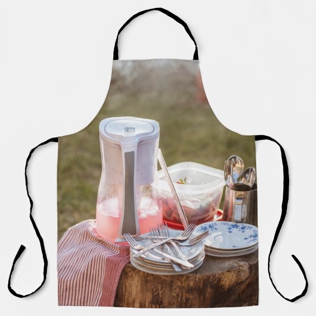 Silver-and-blue floral ceramic plates and pitcher apron (Front)