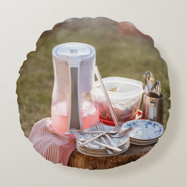 Silver-and-blue floral ceramic plates and pitcher round pillow (Front)