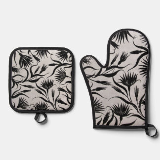 Silver Quilted Heat Protection, Oven Mitt & Pot Ho Holder Set