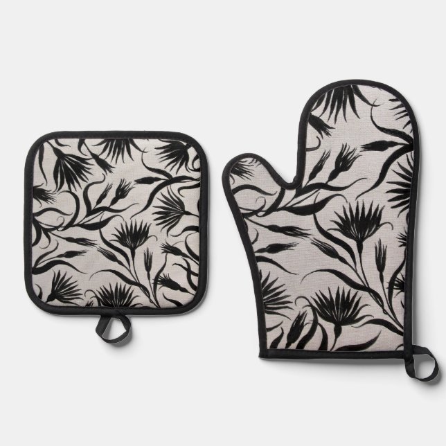 Silver Quilted Heat Protection, Oven Mitt & Pot Ho Holder Set (Front)