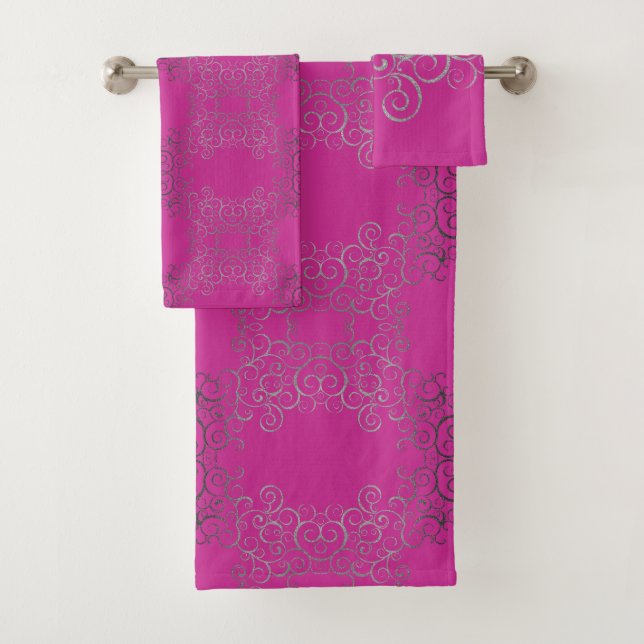 Silver Swirls Arabesque Bath Towel Set (Insitu)
