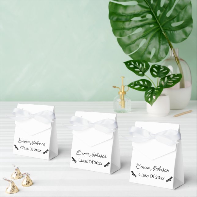 Simple Black And White Customized Graduation Favor Box (Multiple)