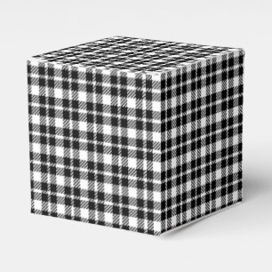 Simple black and white plaid gingham pattern favor box