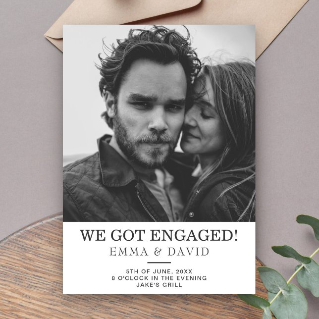 Simple Black White Photo Engagement Invitation (Créateur téléchargé)