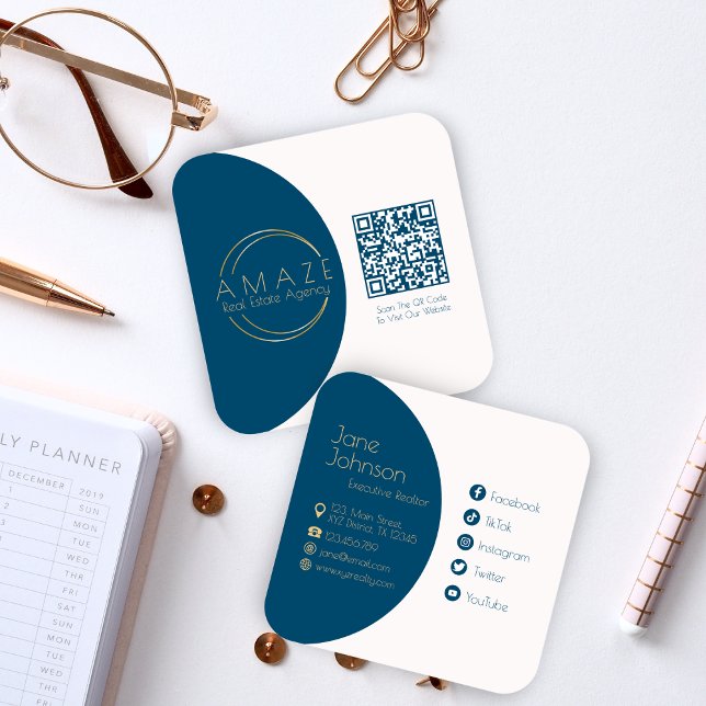 Simple Design Realtor Business Card With QR Code (Creator Uploaded)