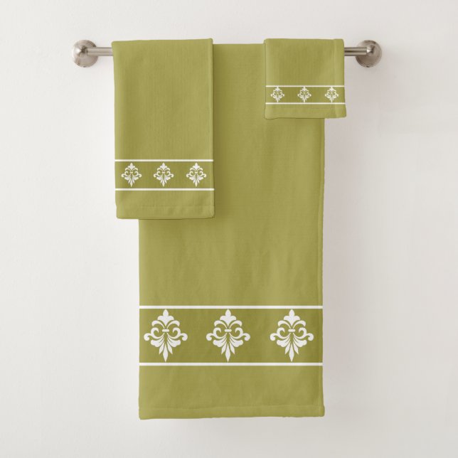 Simple, Elegant, White Flowers on Lucky Beige Bath Towel Set (Insitu)