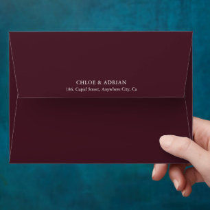 Simple enveloppe de mariage bordeaux minimal