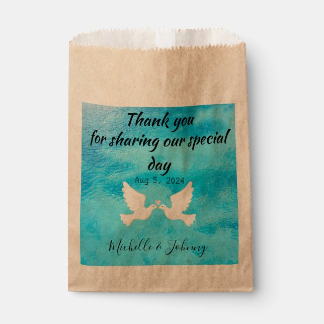 Simple favour bags. Wedding theme. Doves, blue bac Bag (Front)