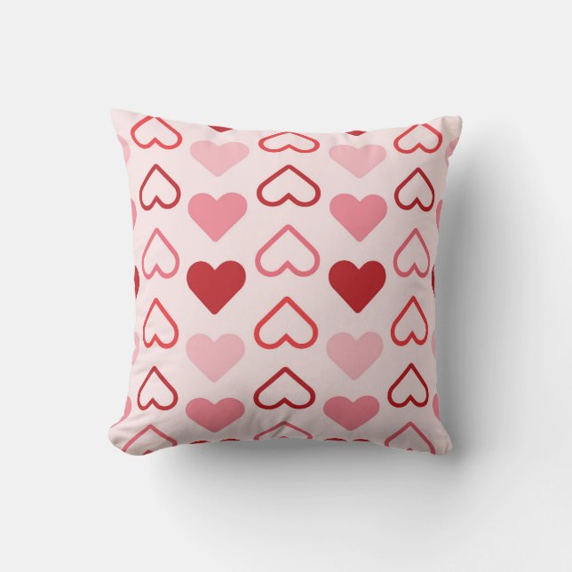 Simple Heart Pattern Throw Pillow (Front)