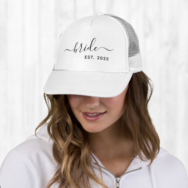 Simple modern minimalist elegant script Bride Trucker Hat (Simple modern minimalist elegant script Bride Trucker Hat
)