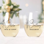 Simple Modern Personalized Bridesmaid Floral Stemless Wine Glass<br><div class="desc">Looking for a chic, trendy, yet simple gift for your Bridesmaids? These wildflower floral modern script stemless wine glasses are a practical gift that they can use even after your wedding day! All text, including title and script names, can be changed. You can change the title to fit your wedding...</div>