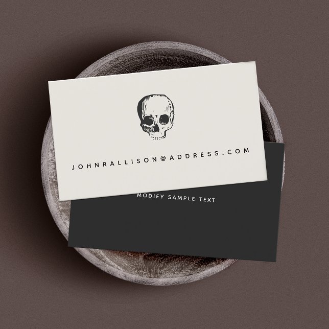 Simple Modern Skull Calling Card (Creator Uploaded)
