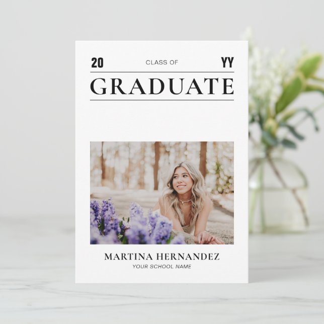 Simple moderne Black Graduation Faire-part photo (Debout devant)