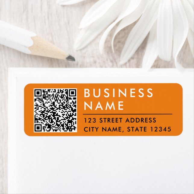Simple Moderne Minimal Orange Code QR Numérique (En situation)