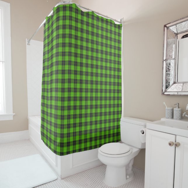 Simple tartan pattern in dark green (In Situ)