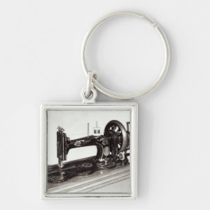 Singer 'New Family' sewing machine, 1865 Keychain