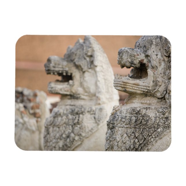 Singhat Wat Thammikarat 2 Magnet (Horizontal)