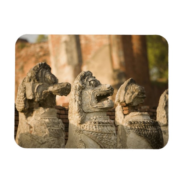 Singhat Wat Thammikarat Magnet (Horizontal)