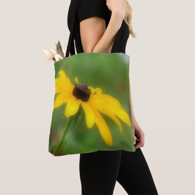 Single Black Eyed Susan Daisy Flower  Tote Bag (Close Up)