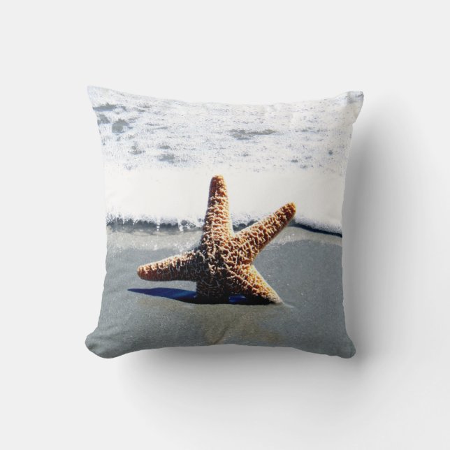 Single Starfish Washed Ashore Throw Pillow (Front)