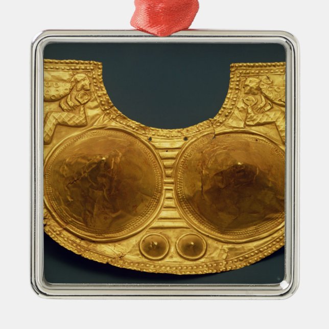 Sinu breastplate metal ornament (Front)