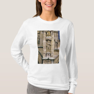 Sir Henry 'Hotspur Percy, on the west facade T-Shirt