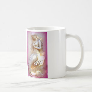 sirènes assises de la tasse de café