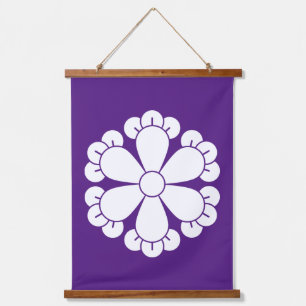 Six cloves hanging tapestry