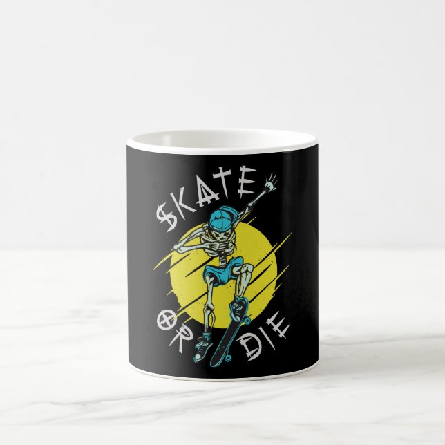 Skate or die Skeleton Skateboarder Coffee Mug (Center)