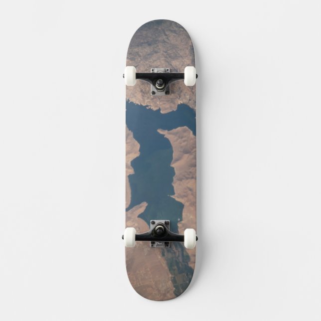 Skateboard 4 Juillet 2019 - Lac Isabella En Californie. (Recto)