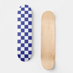 Skateboard à damiers bleu et blanc