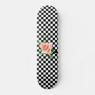 Skateboard À damiers noir et blanc et rose