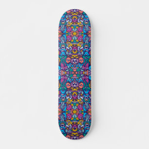 Skateboard aliens de style Doodle dans un motif coloré
