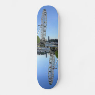 Skateboard avec London Eye Ferris Wheel