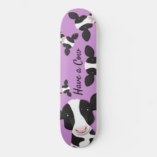 Skateboard Avoir une vache violet noir animal blanc illustrat