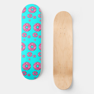 Skateboard beignets de crème rose