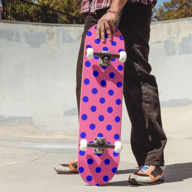 Skateboard Bleu sur rose Pois design Motif (Créateur téléchargé)