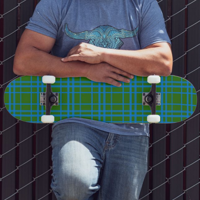 Skateboard Bleu Sur Vert Tartan Plaid Design Motif (Créateur téléchargé)