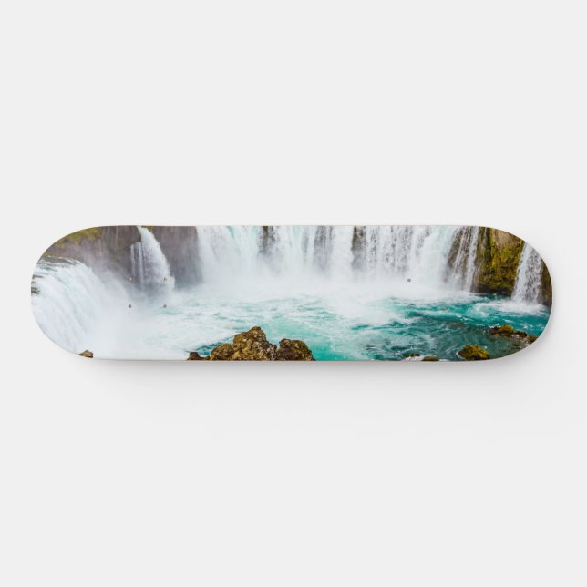 Skateboard Cascade de Godafoss, Islande (Horz)