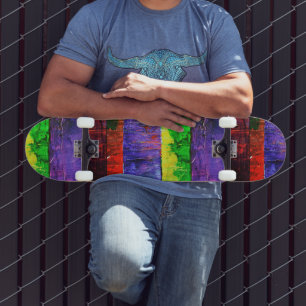 Skateboard Coloré texturé violet rouge et vert Cool