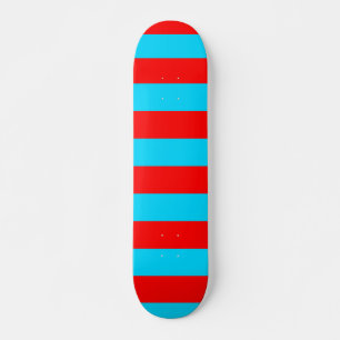 Skateboard Conception de rayures rouges et bleues