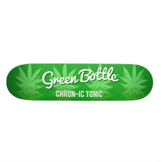 Skateboard Conception verte de feuille de bouteille